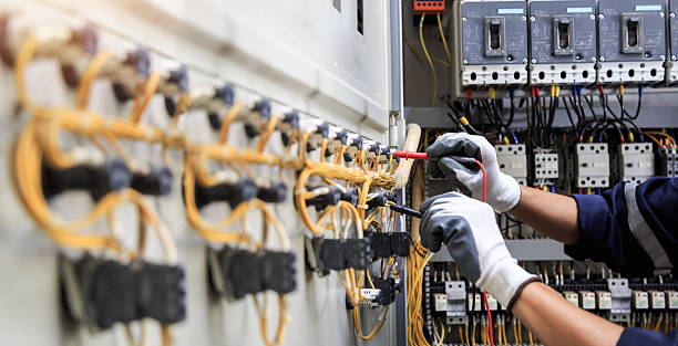 Professional Electrician technician working in Donna, TX